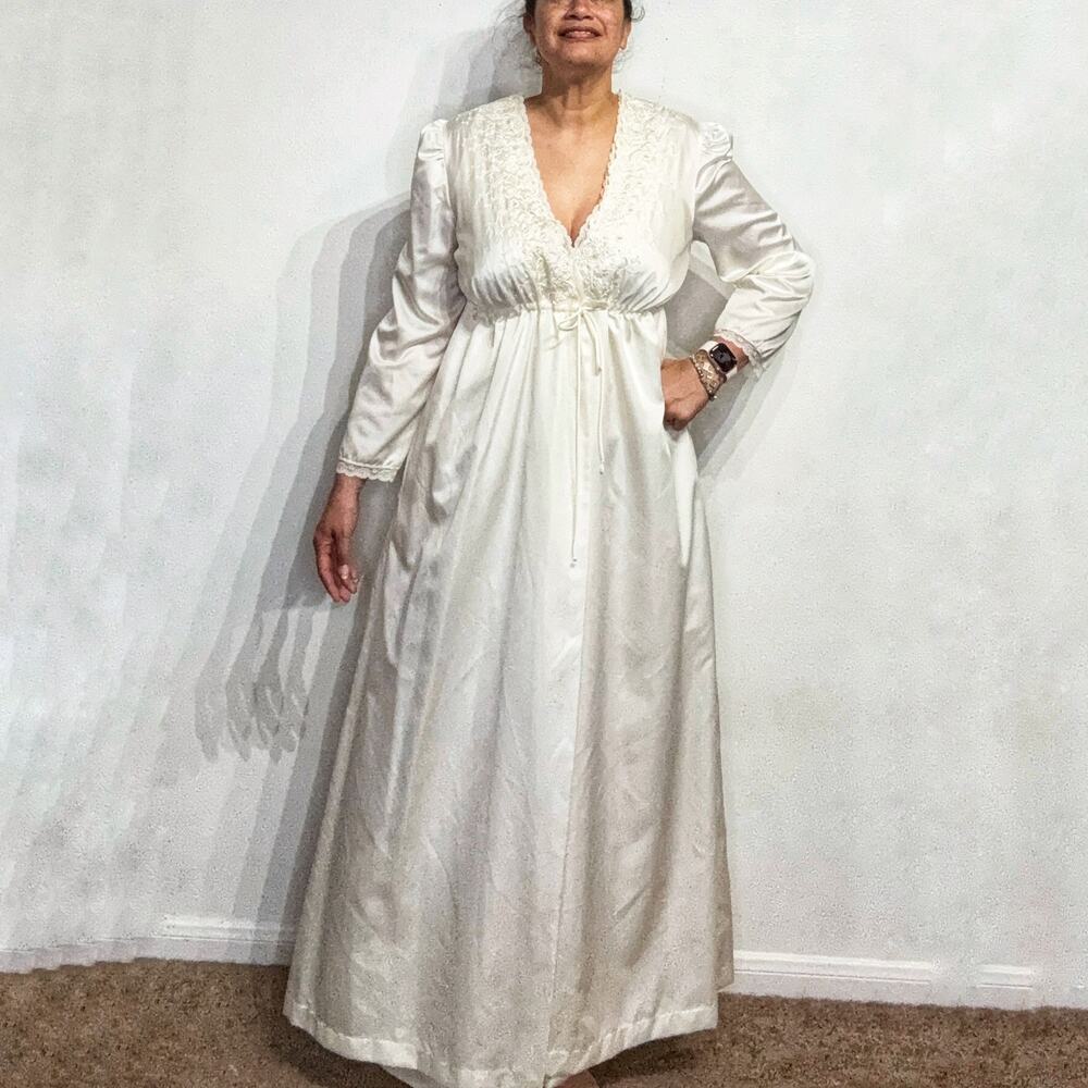Barbizon Boutique Ivory Satin Lace Trim Maxi Robe Nightgown Y2K Bridal Sz M